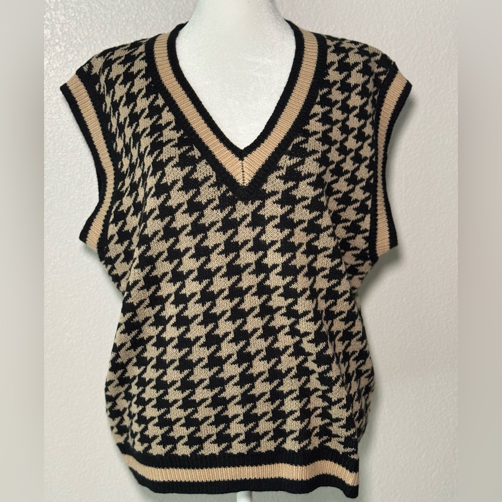 Houndstooth Sweater vest